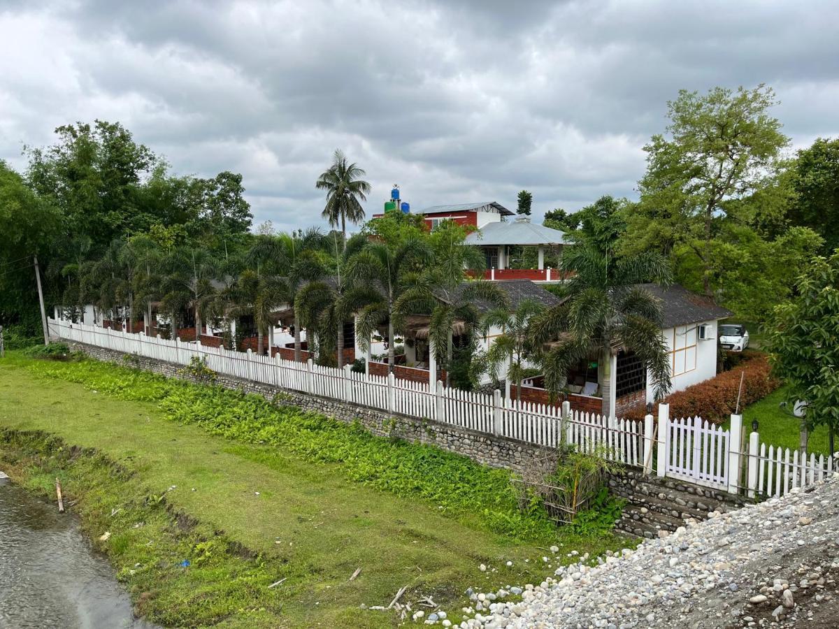 Manas Jungle Retreat Hotel Jyoti Gaon Exterior photo